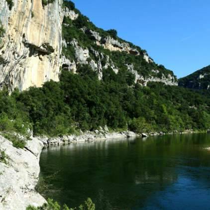 Longer la rivière Ardèche
